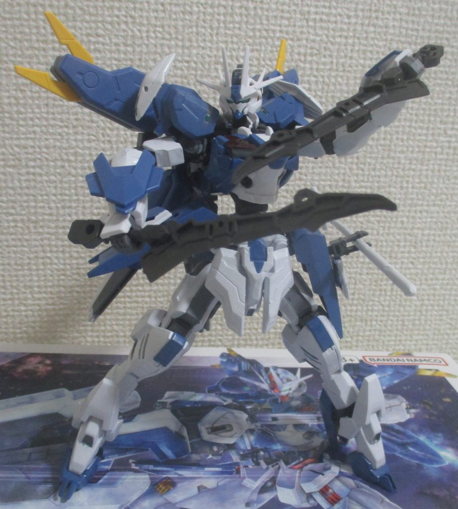 ビームサーベルの代わりに、バルバタウロスのツインブレードを使用。