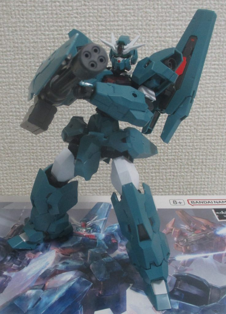 元と同じく大型ガトリングがメイン武器。