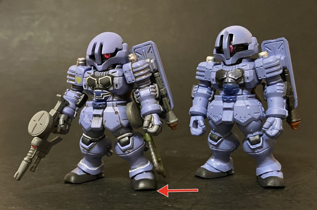 製品版と比較。各部サイズ調整、ポージング変更。