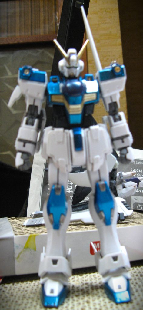 コアファイターが分離してます。後ろにコアファイターあります。