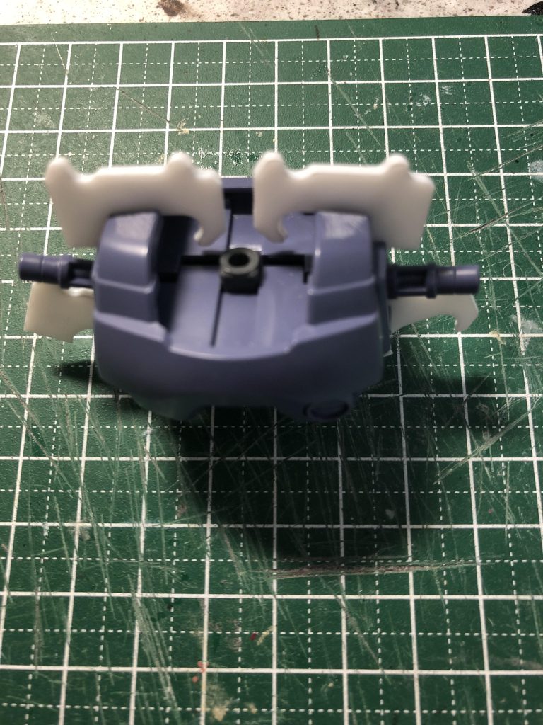 ボディ厚を➕1.0mm食パンなどの袋口を留めている、何とか〜を再利用。役立ちますよ。