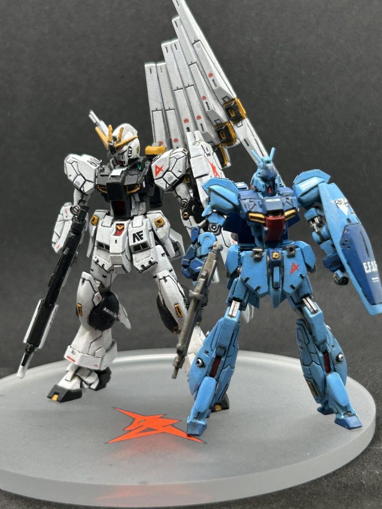 アムロの機体二機が並び立つ…☺️