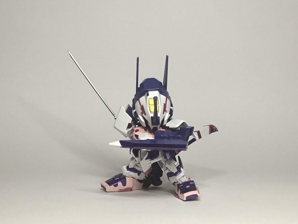 ガーベラストレートより有能な刀、天羽々斬(アメノハバキリ)なんとフェイズシフトする刀で斬れ味は絶大!ガイへの復讐心を込めて大蛇(サーペントテール)と同じ意味をもつオロチを倒した剣に由来するらしい。