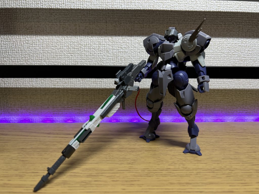 肩のレドームも元々あったディテールとビルダーズパーツが直径ピッタリでジャストフィットでした。最高だぜ！