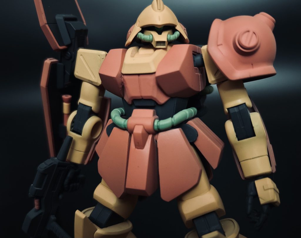 A.O.Zのイラストを見てみると、ロゼットとマラサイの差分のいくつかはMS種類によるものではなく、マラサイの解釈によるものだったんだということに気がつきました。角ばったフロントアーマーとか、角ばった上にせり出した胸部とか、アンテナの付け根とか。こういう細部を再現できるようプラ板やパテによる工作が上手にできるようになりたいです。