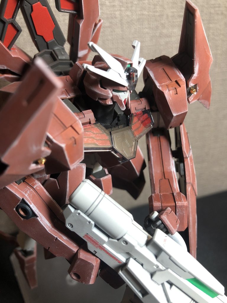 首に肉抜き穴があったので、熱収縮パイプでカバーしました。