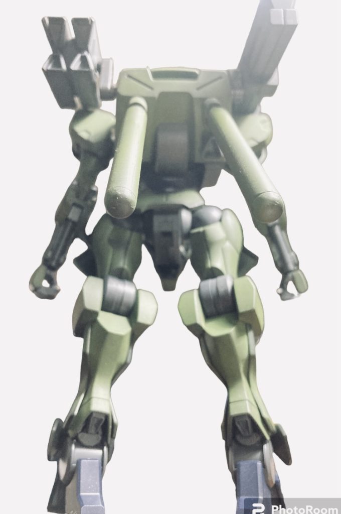 プロペラントタンクは着脱出来ます。ガンプラのオプションパーツキャンペーンでもらったものを加工して付けてます。