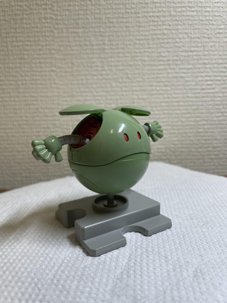 よもぎ色で塗装です。