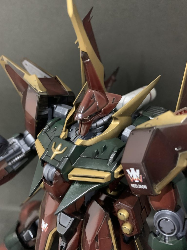 ベッコウ飴ブラウン×暗緑色×ゴールドの配色は意外と癖になるかも。ご観覧ありがとうございました。