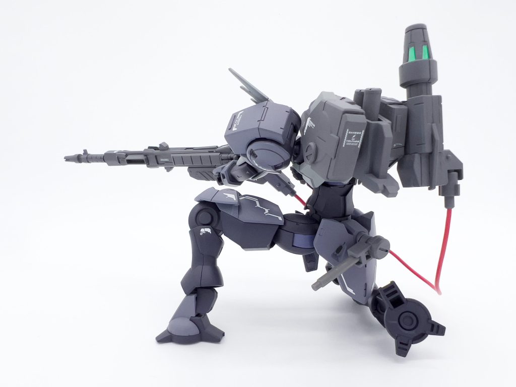 バックパックはムラサメのものをベースに、フラウロスやストライクフリーダムなどを使ってミキシングし製作しています。