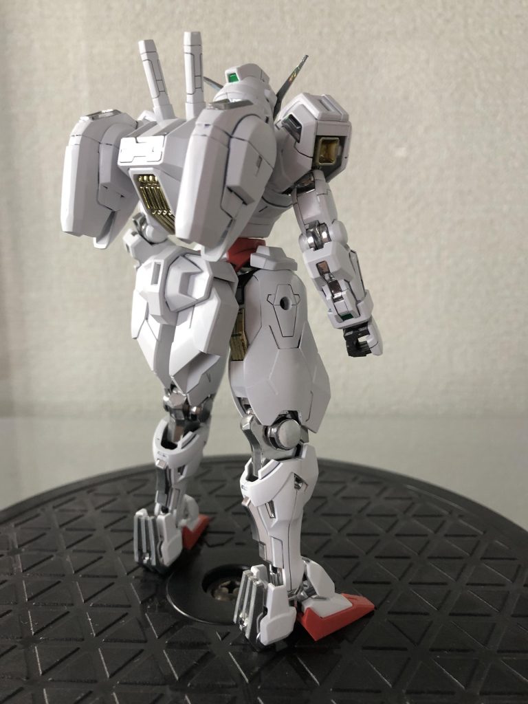 フレーム系はガンマカメッキシルバー、黄色パーツはボーンペイントのメッキ塗装にしてます。