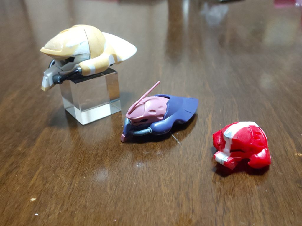 頭部作成。SDクスィーについてくるメッサーを使おうとしたらまさかのHGより小さいという…。途中で諦めてブレイズザクファントムを使用しました。