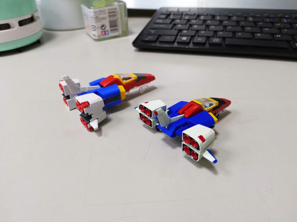 この後、本体用に左の機体も改造しました。とにかくこだわりました。