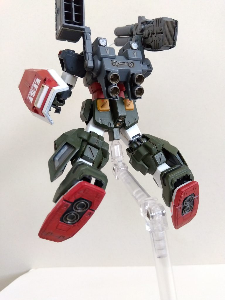 実際、アムロはこういうビーム主体の重武装＆推力任せの高機動機体は嫌がりそうですよね……