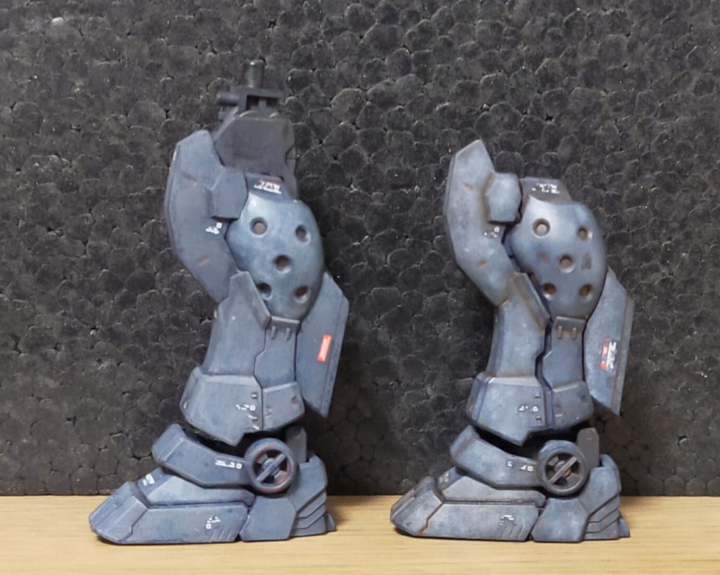 基本塗装と上記汚し＆ピンウォッシュを進めたものとの比較。キットの加工はせずに汚しで情報量を増やしてみました。