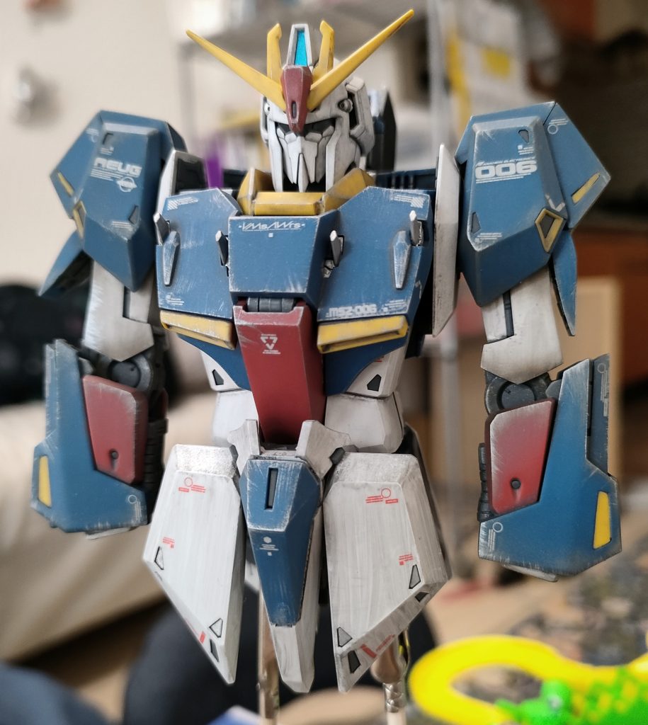 ネットで先輩方のノウハウをパクりまくって情報の多さに混乱しながら、MRウェザリングで塗って拭いてウェザリングマスターでグラデーションを入れて、ドライブラシをしてみました。