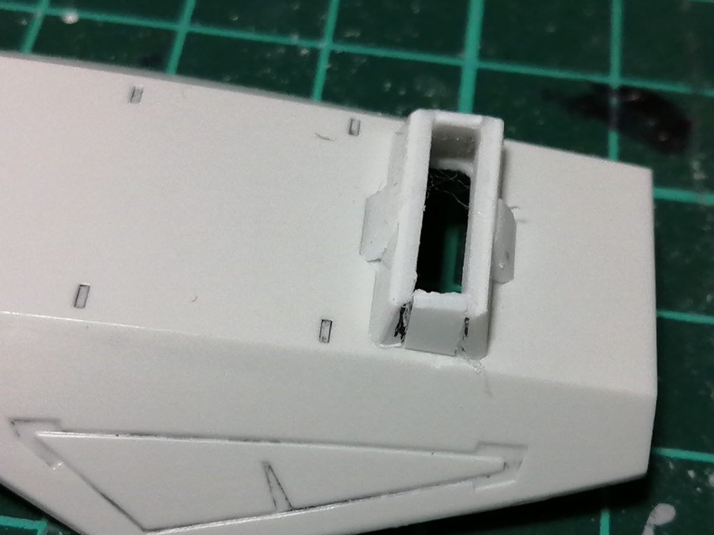 覗き窓の赤い縁が無かったので自作。