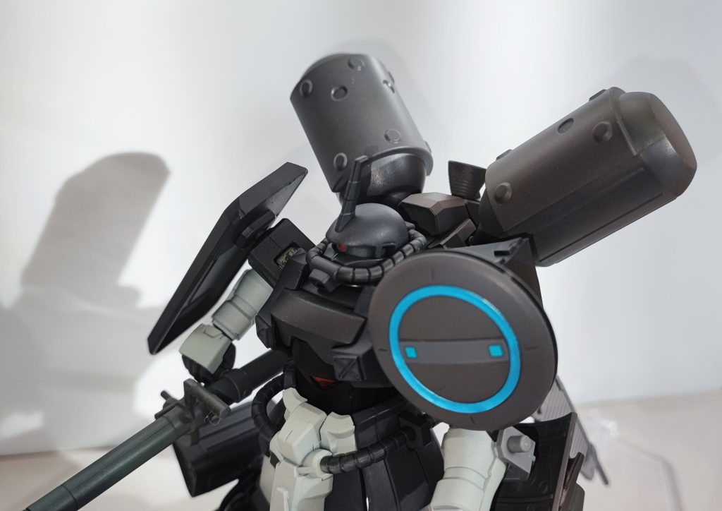 レーダーはブラックライダーのものを使用、ステッカーをメタブルーにぬってます。