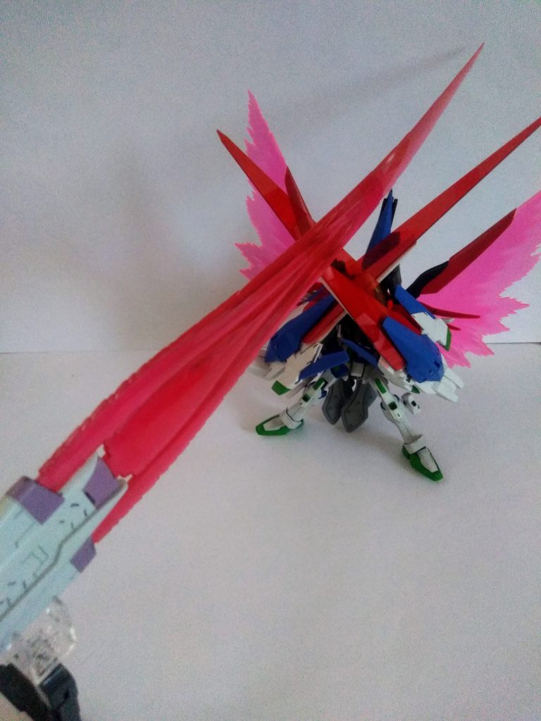 更に『ミーティア+ストライク フリーダム』を発見！　　　　　　　　　　　　　　           猛威を震う『キラ』に対して｢止めろ！あんたは一体、何がしたいんだっ！！｣ 　　      『ミーティアサ ーベル』を両GIGAサーベルで受け止めます🤣