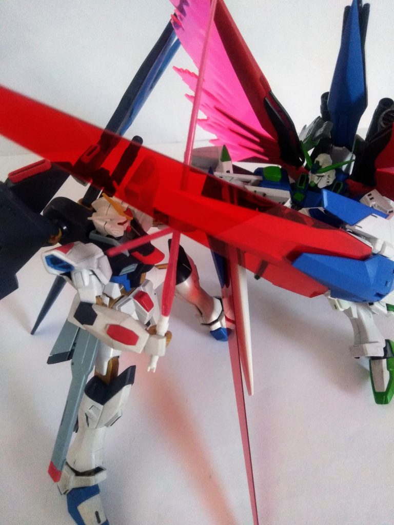 ならばと勢いのまま『ストフリ』へ斬りかかりﾞ 力 ﾞにモノを云わせます！😖　　　　    ｢まだ…戦争がしたいのかっ！あんたたちはっ！！｣