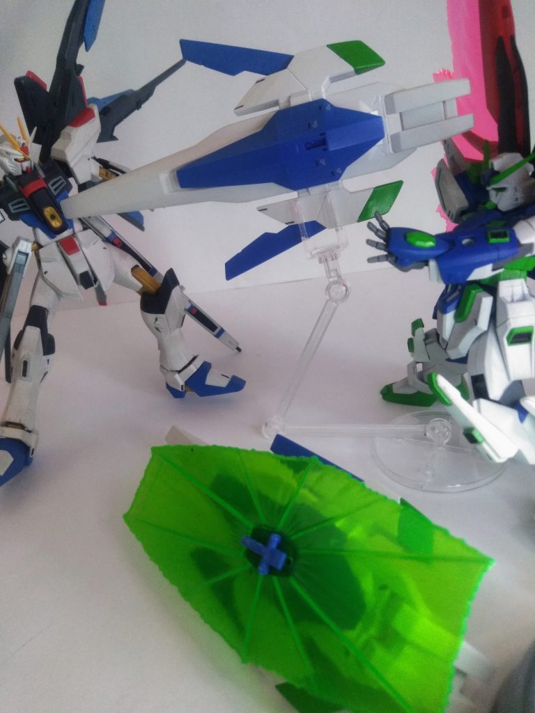 ｢…なんで、トドメをささない！｣　　　　　 ｢あんたこそ、なんでもっと『ドラグーン』を使わない？｣　　　　　　　　　　　　　      ｢…ぼくは…｣ 　　　　　　　　　　　　　   ｢このまま『デュランダル議長』に会いにいく…｣　『シン』は進みます😔