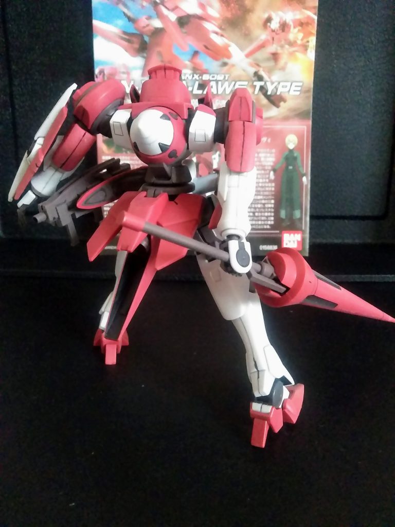 特筆すべきはこの『突撃槍』GNコンデンサー内蔵でライフル機能もあるのだとか🤔　         まぁナンにしても、ドデカ武装は『漢』のロマン😍