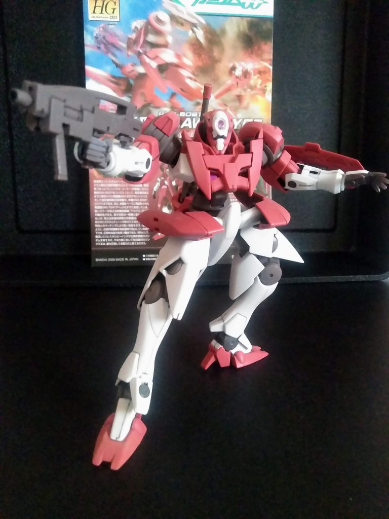 『GN ビームライフル』も標準装備🧐 　　   ランス以外は『ジンクス Ⅰ 』と同じ装備と成ります😋