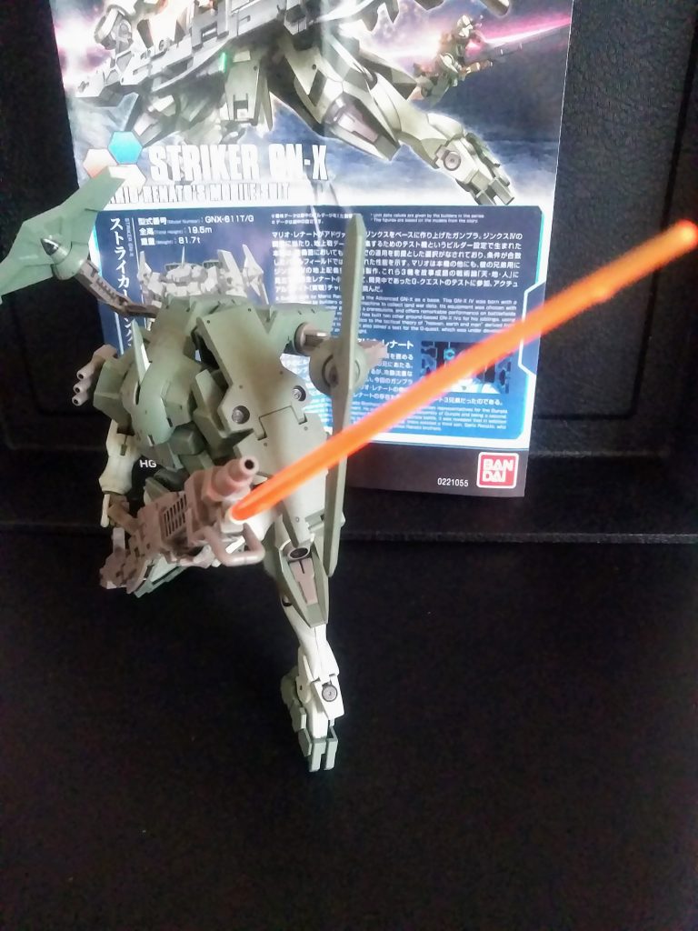 サーベルは銃先端に装備可能『バヨネット(で、あってる？)』の様に使用可能です😆