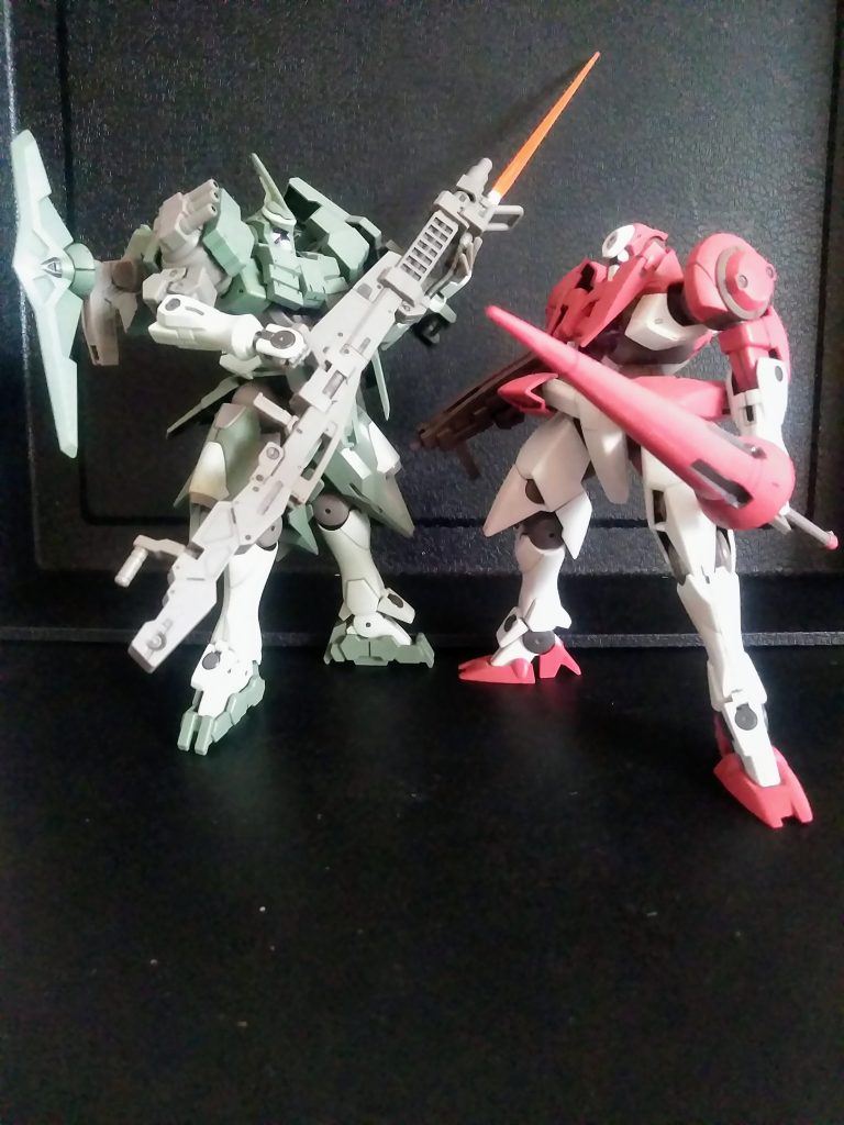 『ストライカー』はヘッドパーツを外すと、『アドヴァンス』の顔(多分)が出て来ます😲ご両人共にロマンの塊な良キット。プレイバリューも充分となります😍お目汚し ありがとうございました。