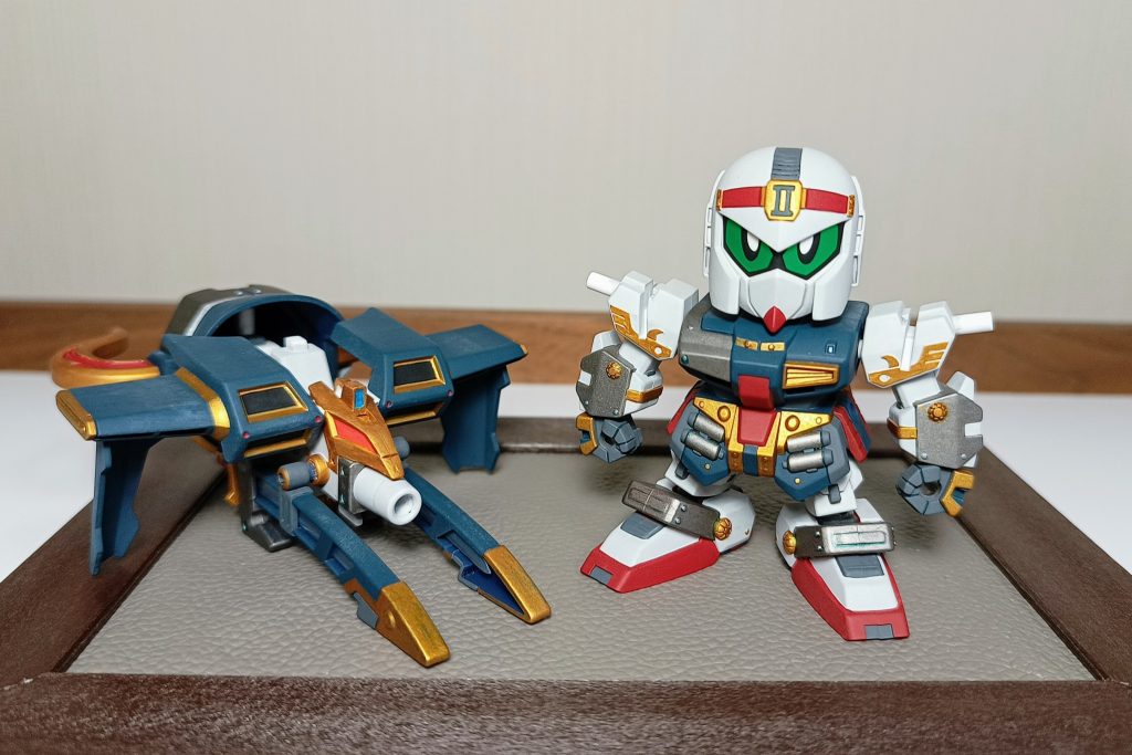 武者大鷲(ムシャイーグル)をパージして軽装モード。今回、仕上げのトップコートで失敗しちゃってちょっとカブリ気味…リカバリー方法がよくわからないのでそのままです!