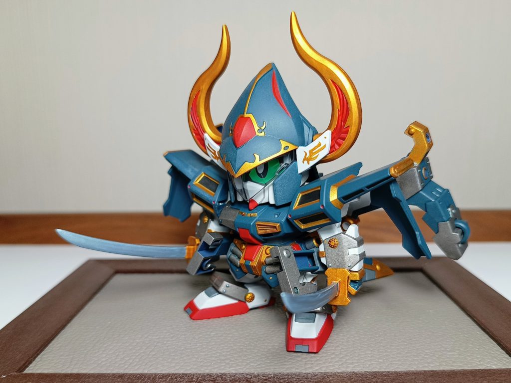 追加パーツをバックパックに装備!バイザーを下すと高速戦闘形態(マッハバトルモード)!超イケメンです!