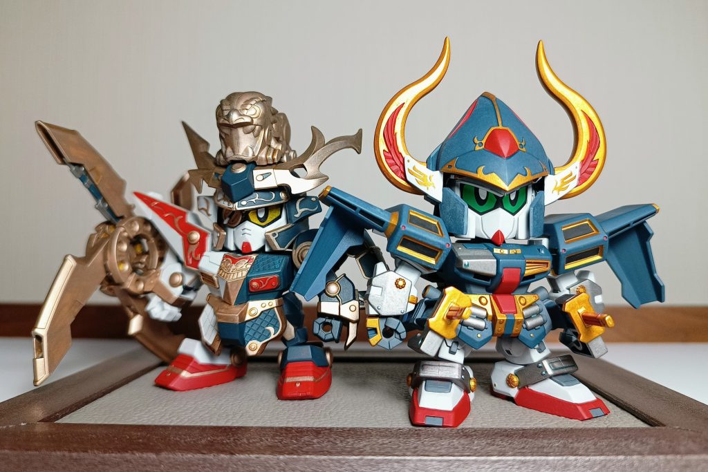 以前に作った隠密忍者農丸と。このシリーズの頭身、デフォルメ具合が一番好きです。