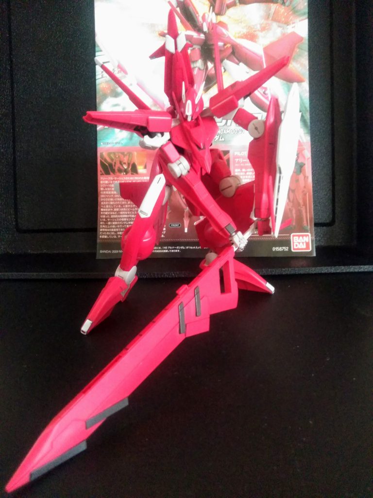 メインウェポンとなる『GN バスター ソード』はライフルとしても使用可能です😁 しかし重すぎてポロリの嵐😥