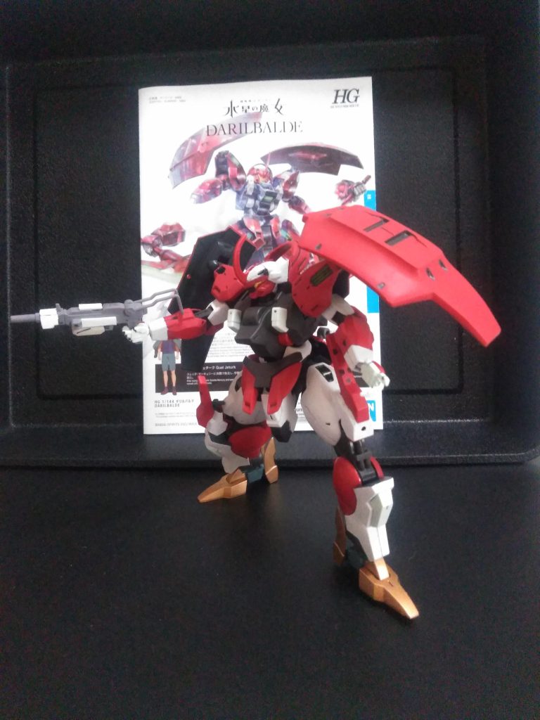 いざ組み立て終わると、かなり『マッシブ』な機体。『ポッチャリ系信者』の自分としては良い意味で裏切られました😆