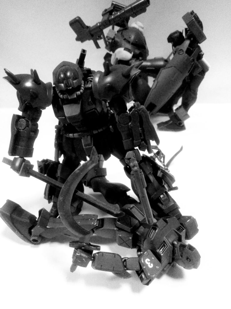 近づく敵には容赦なく！