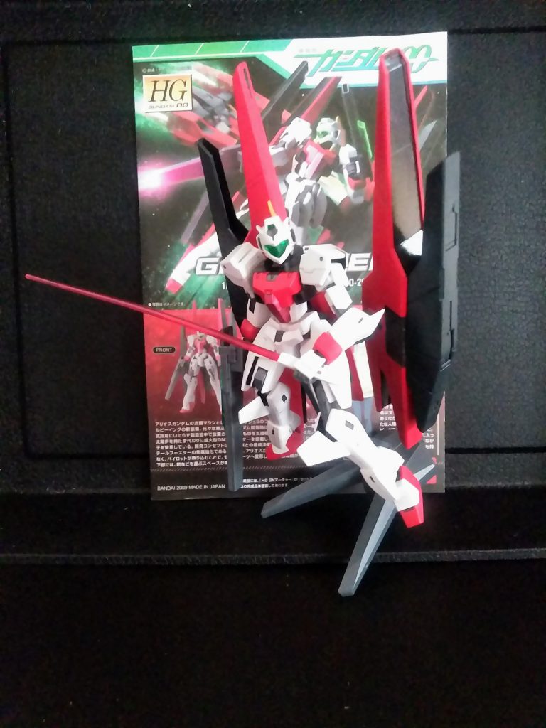 何処に装備しているか謎ですが『GN ビーム サーベル』も所持しています🧐因みにキットには付属して居ません😥