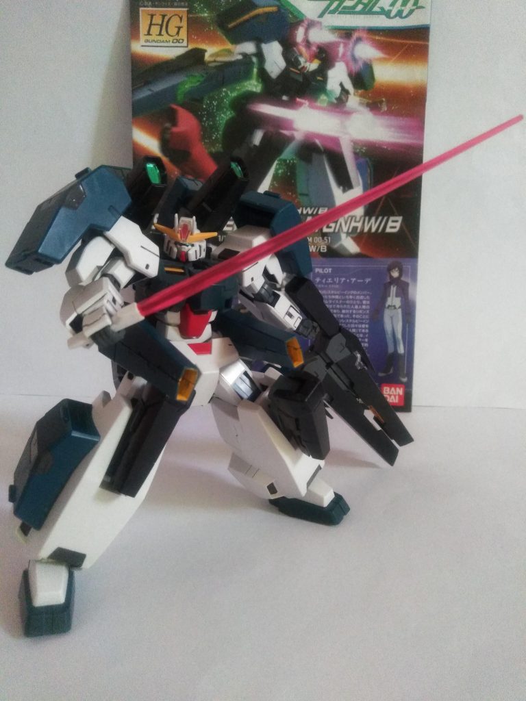 この子、こんな見かけですが、結構動けます😊 『GN ビーム サーベル抜刀!』劇中6刀流を披露してましたが、何処にサーベルをしまってあるのだろう❓