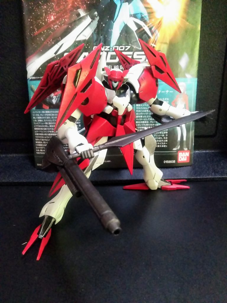 まずは『スパイとして潜入』していた『アニューさん』の機体🧐 ご覧の通り『ビーム ファング』主体の武装となります😊         だけど寂しいので『ビーム キャノン & バックラー』を追加しておきました😋