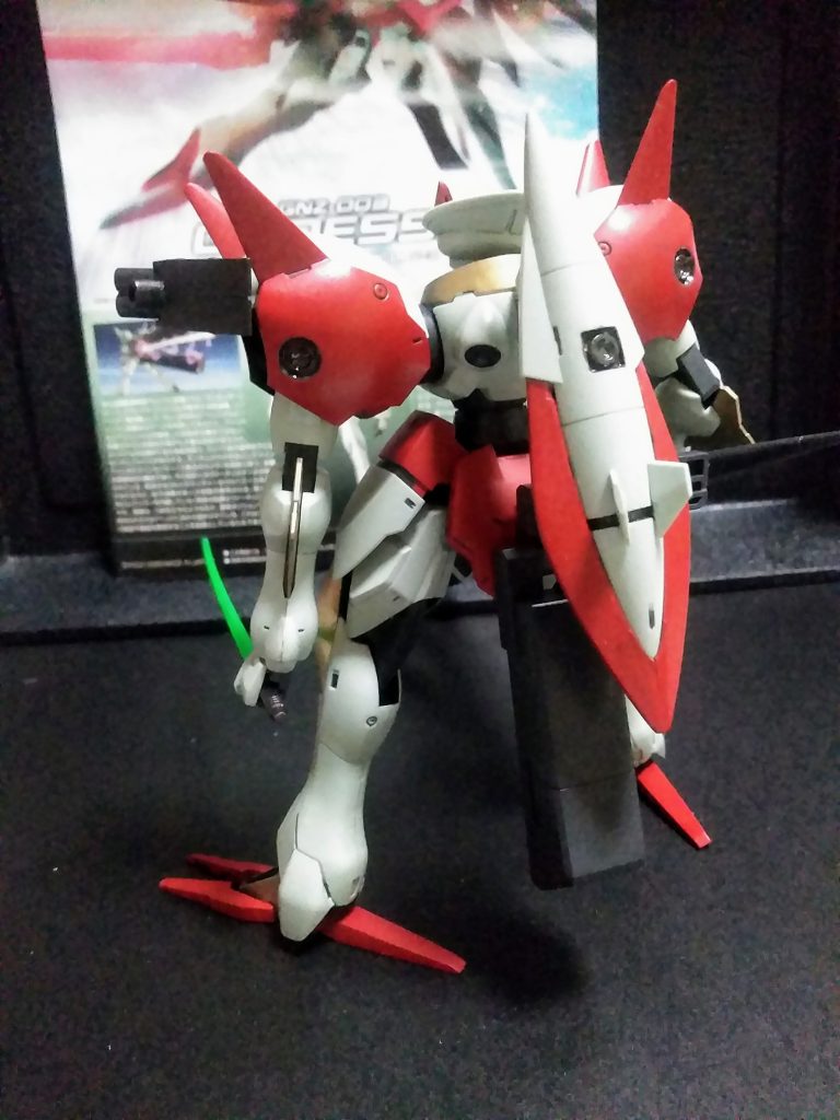 劇中では『ビーム サーベル』を使っていたので此方も進呈しました😊 当然キットには付属して居ません😭