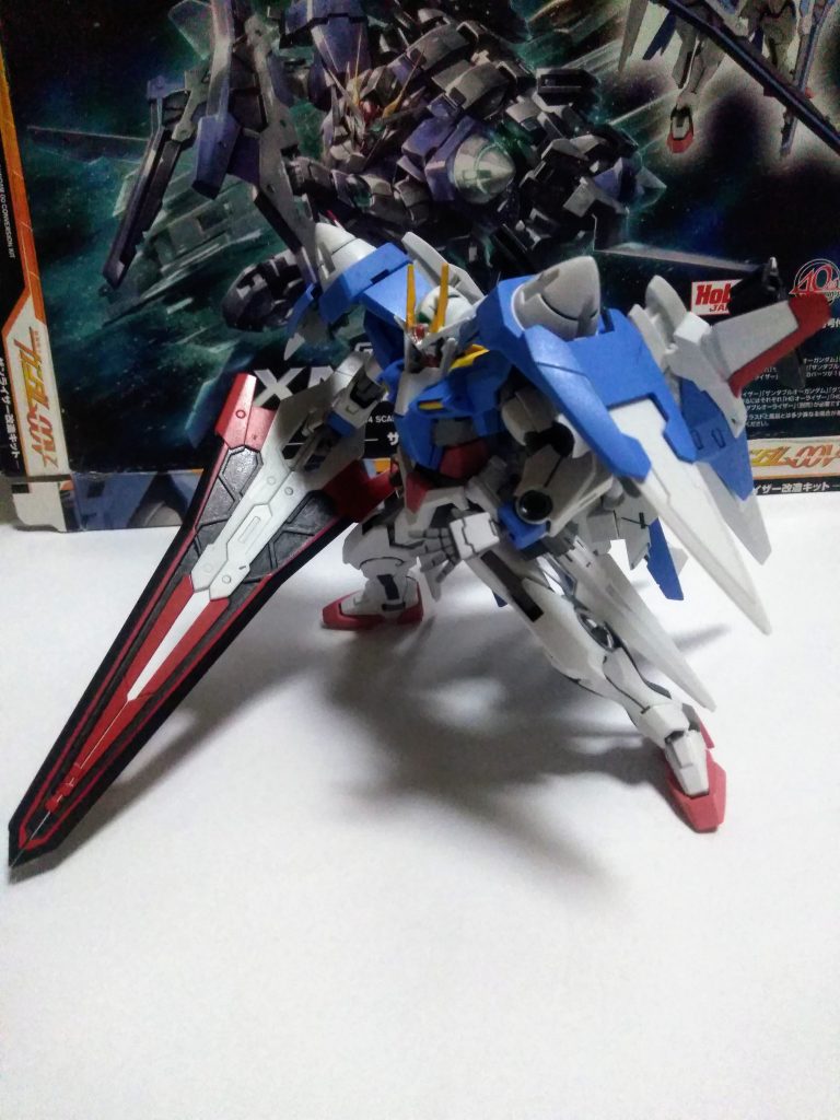 予想通りに合体です😁 もう、重くて保持は無理！😭　それと専用接続パーツで残り三機のガンダムにも『ザンユニット』は合体できます😊