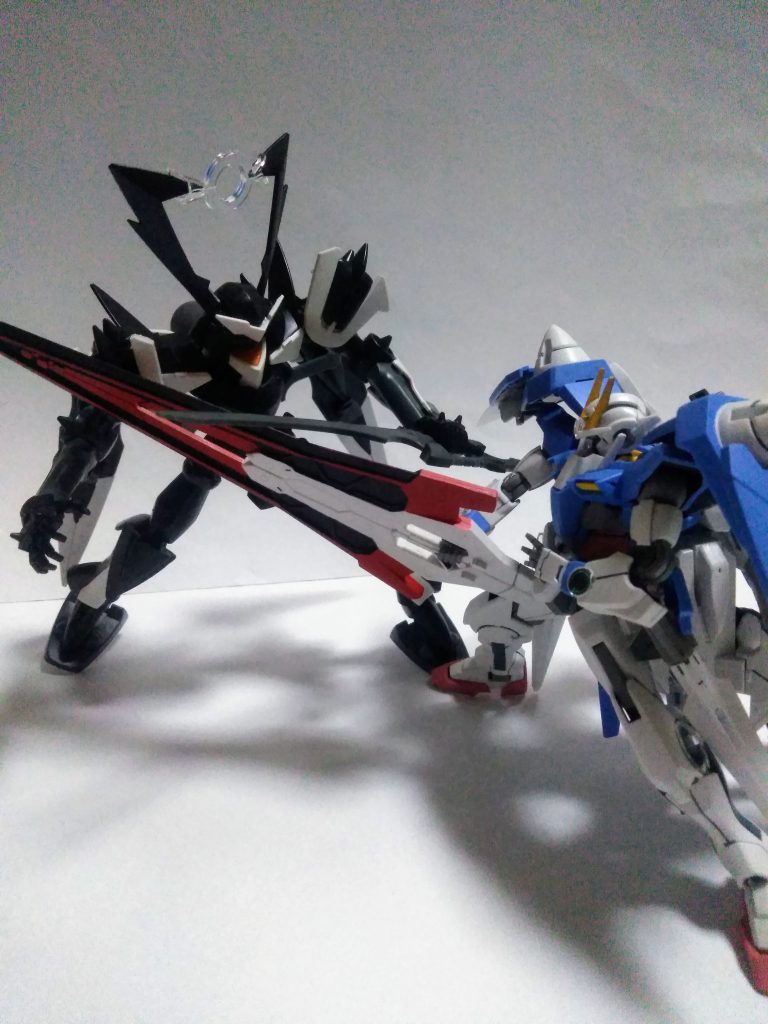 そう言えば『ザンユニット』はMGでプレバン発売していたような気がします🤔　　　　       スサノオは『アヘッド』より弱体化してない？と考えちゃいます😔お目汚し ありがとうございました。