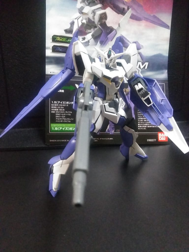 この子は外伝作品からの登場となります😊 よって『MSV』扱いですかね。             名前の読み方が特殊で『1.5=アイズ』と読みます🧐