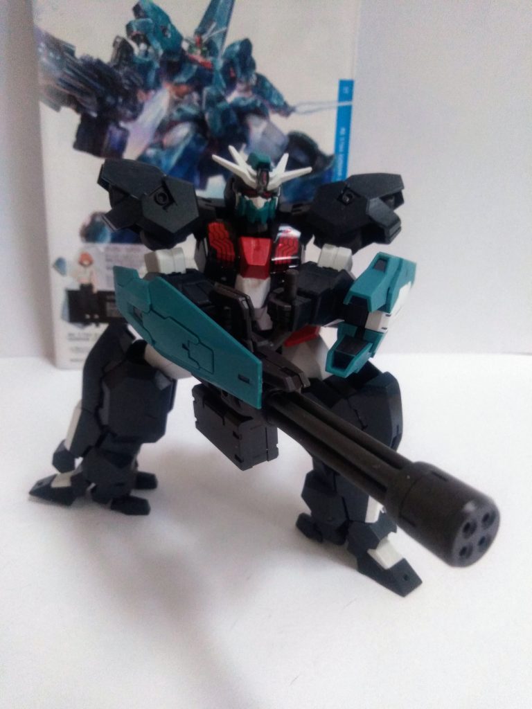 それにしてもこの『ポッチャリ感』もう、最高😃⤴️⤴️ デザインも凄く男前!😍      女の子パイロットというギャップがまたニクい🤣