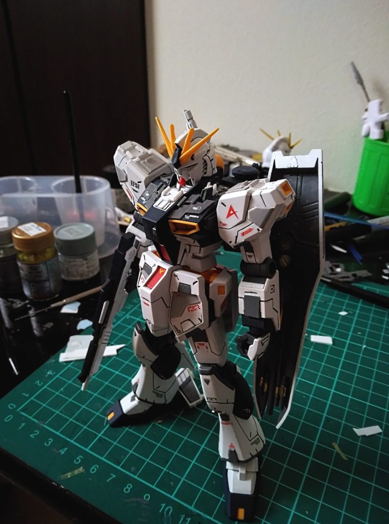 ところで皆さんキャリバーン買えましたか?私は部活がかぶり、買えませんでしたぁぁ…なのでニューガンダムを投稿しました。元のキットがとても良いですよね!!!改造しただけでだいぶ雰囲気が変わりました!!