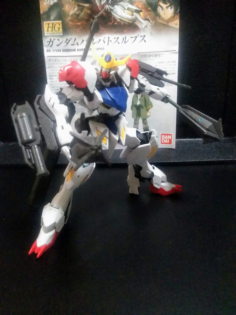 鉄血キットと言えば野蛮な武器の数々😆    正にタイトル回収と相成ります😁