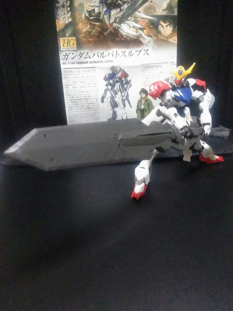 『ヘルヴィーゲ・リンカー(で良いんでしたっけ?)』より拝借。超ドデカソード🤤           『某黒い剣士もビックリな代物』サンライズ立ちは当然出来ます😤