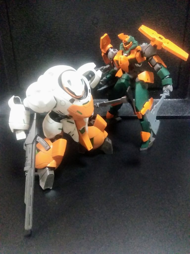 『鉄血キット』は武骨で外装被せ式でとても弄り易いのですが、関節の耐久力がイカンともし難いです😭お目汚し ありがとうございました。