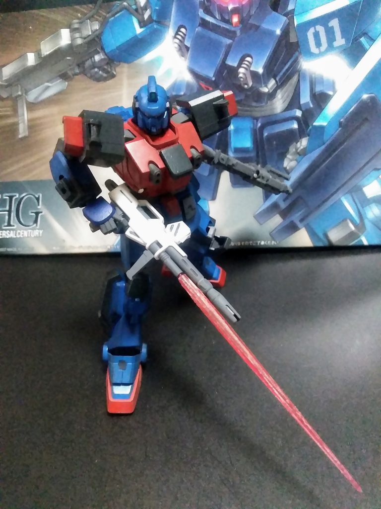 『よくも…大切な仲間・・・イヤ！家族をっ！！』この想いが、彼の脳裏を支配しています😭     この日はジオン上層部より『ルッキールー中隊』へ宇宙への帰還命令が下された後でした😓