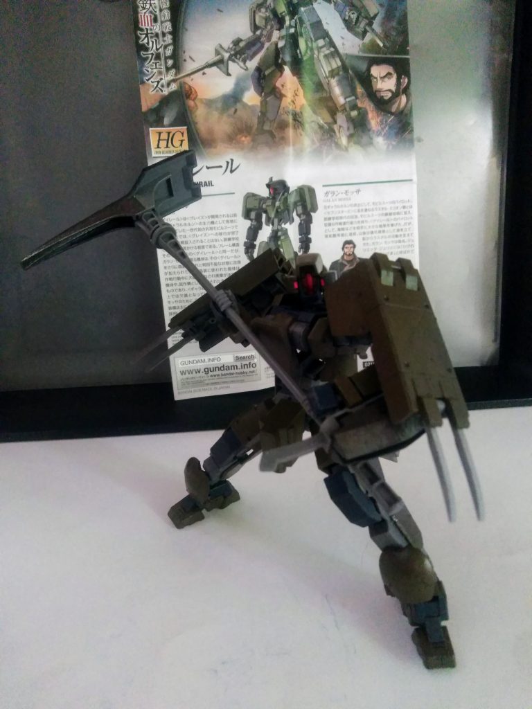 鉄血武器セットより『鍬』的な武器…畑仕事でもヤるんかい😏今回もコレラ武器セットの『 No, 等』は覚えておりません😂