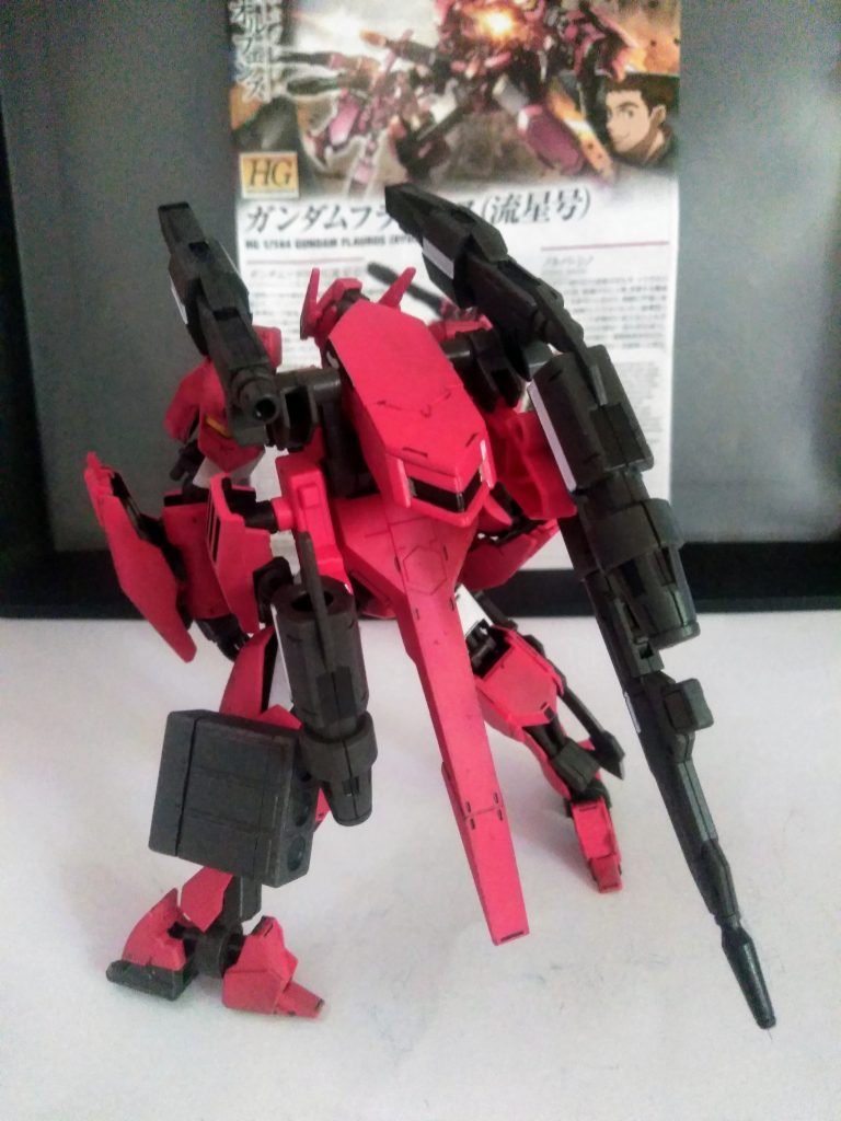 こんな銃器主体の兵装で『鉄血世界でダイジョウブ❓』とリアタイ時には心配したものでした😫